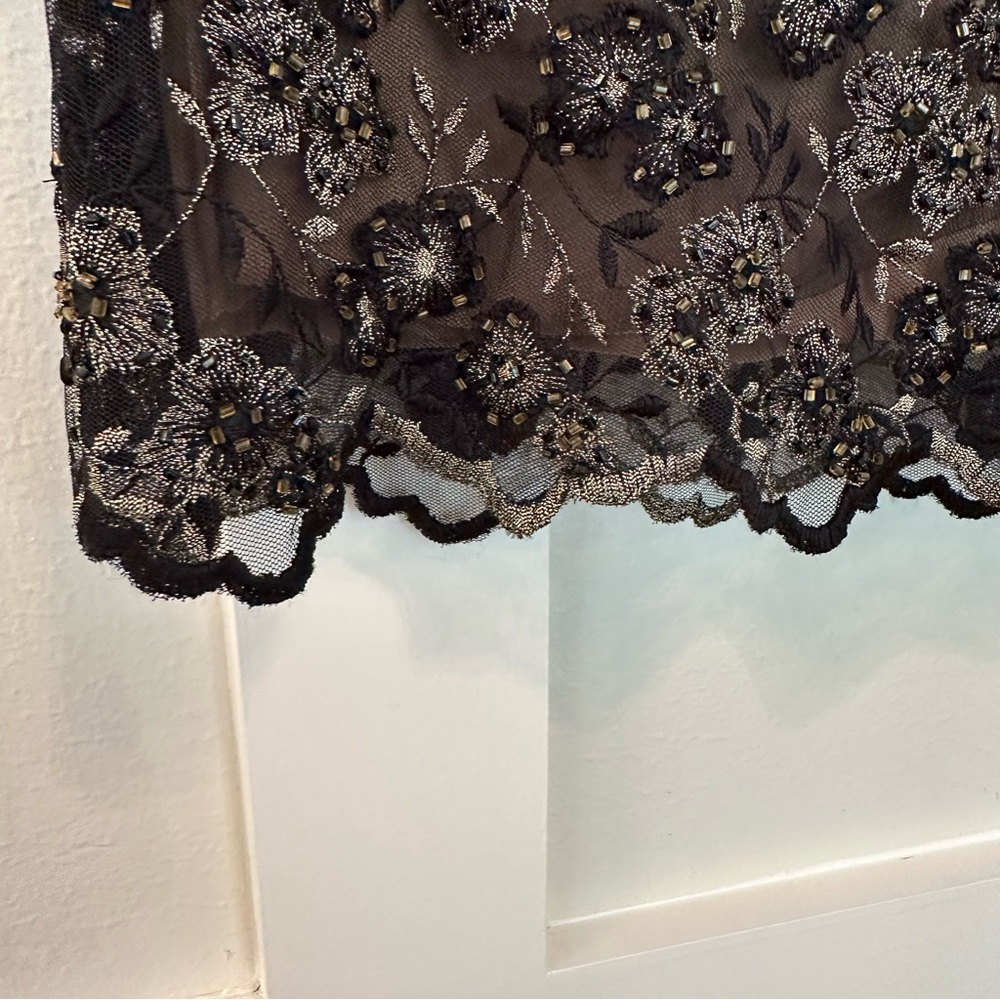 Victor Costa for Neiman Marcus Black Sleeveless Embroidered Blouse size 8 - Picture 6 of 10